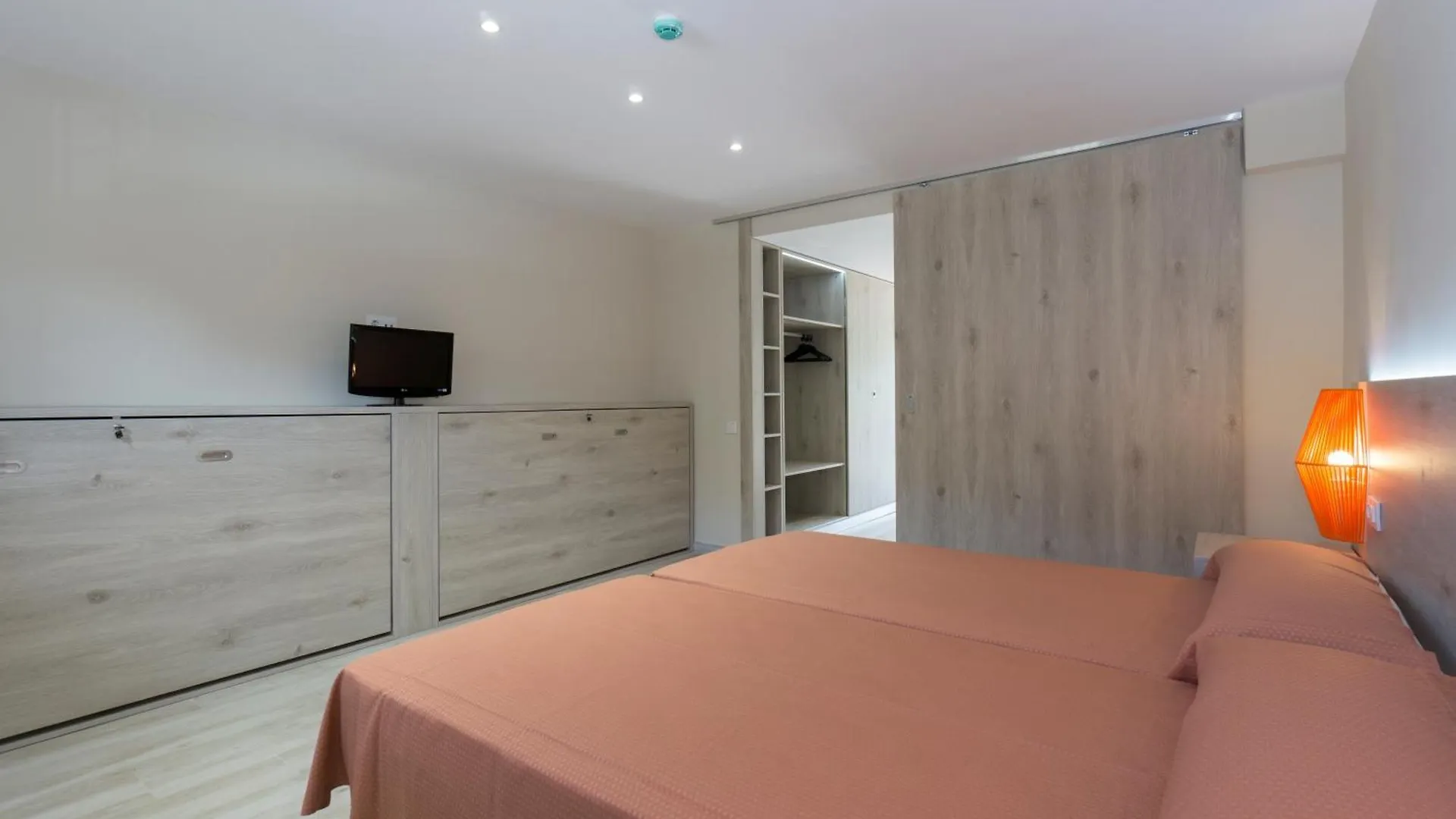 Medplaya Aparthotel Sant Eloi Tossa de Mar 3*,  Spain